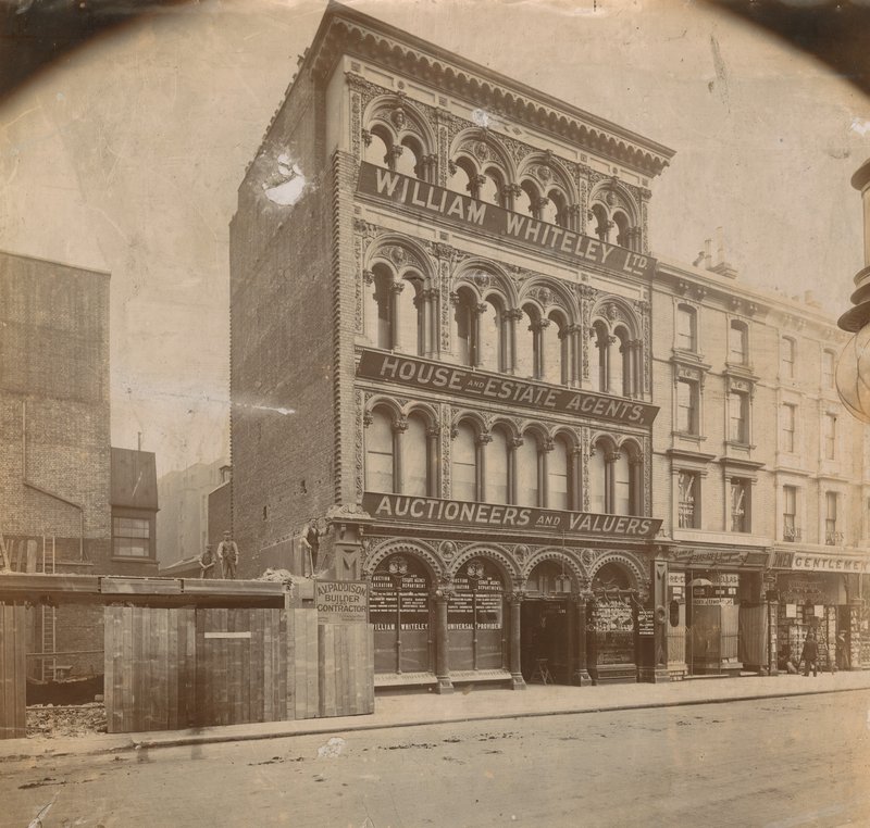 William Whiteley, casa y agentes inmobiliarios, subastadores y tasadores, Westbourne Grove, Londres de English Photographer