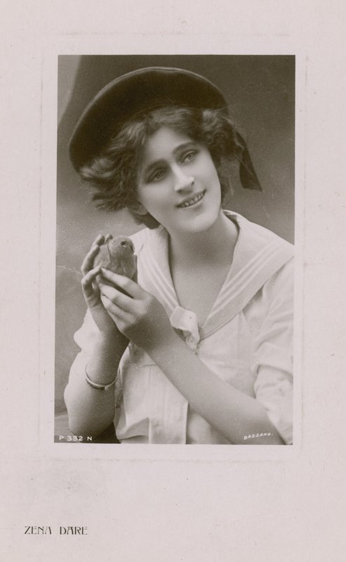 Zena Dare de English Photographer