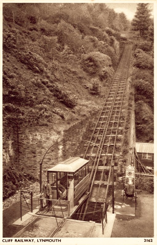 Ferrocarril del acantilado, Lynmouth (foto b/n) de English School