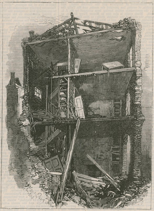 Efectos de la explosión en Clerkenwell: Interior de casas en Corporation Lane de English School