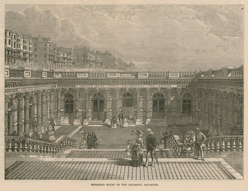 Patio de entrada del Acuario de Brighton de English School