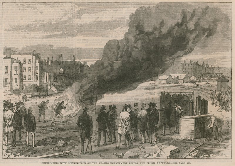 Experimentos con el extintor en el Embankment del Támesis ante el Príncipe de Gales de English School