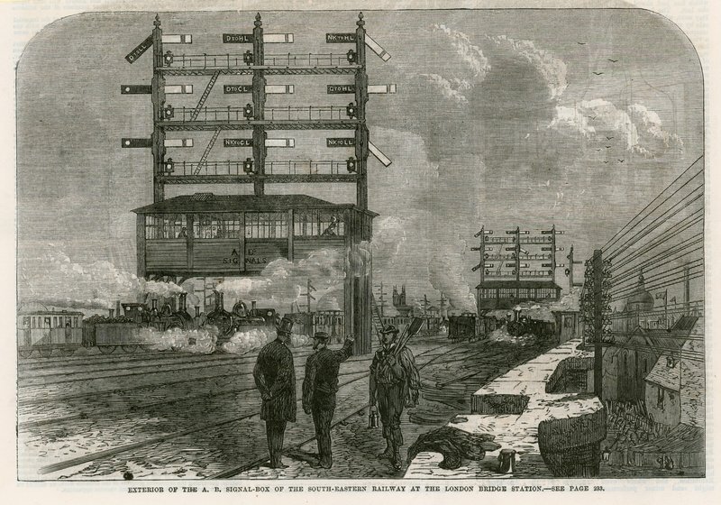 Exterior de la caja de señales AB del Ferrocarril del Sureste en la Estación de London Bridge de English School