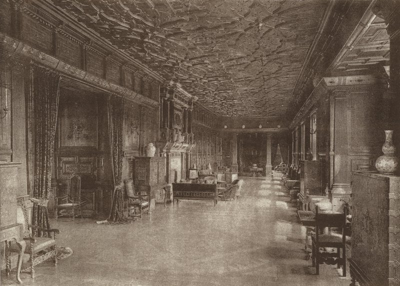 Hatfield House, La Galería Larga de English School
