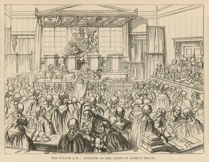 Interior del Tribunal de la Reina de English School