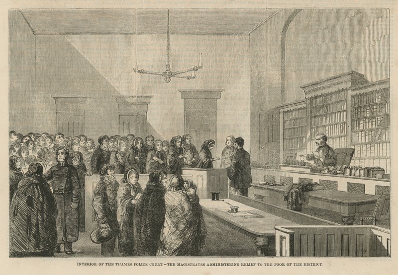 Interior del Tribunal de Policía del Támesis de English School