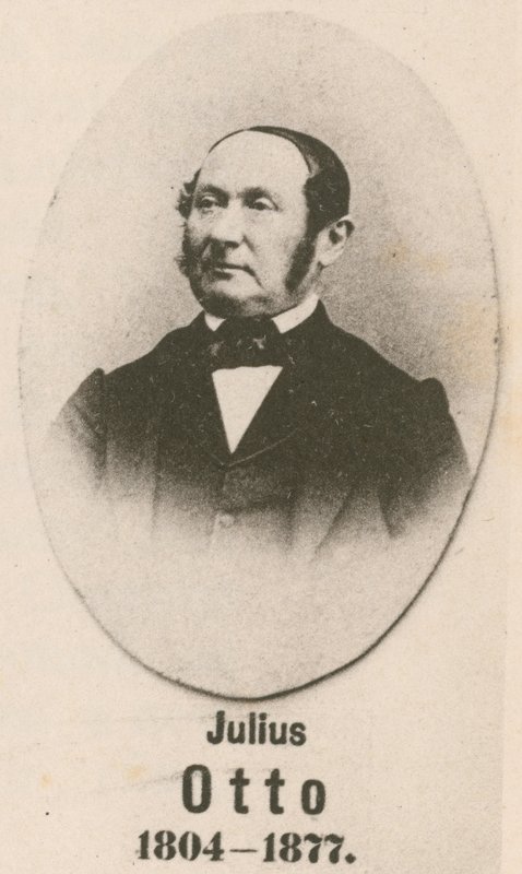 Julius Otto de English School
