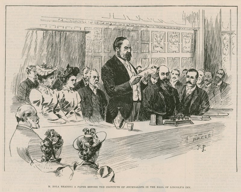 M Emile Zola leyendo un periódico ante el Instituto de Periodistas en el salón de Lincolns Inn, Londres de English School