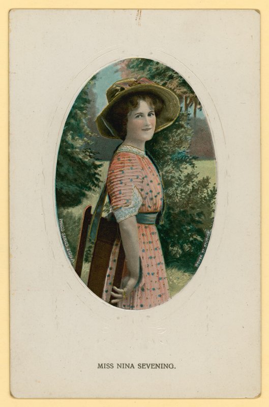 Miss Nina Sevening, actriz de English School