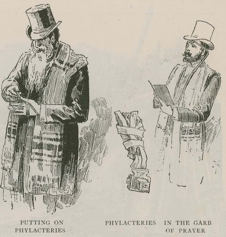 Poniéndose los filacterios; Filacterios en el atuendo de oración de English School