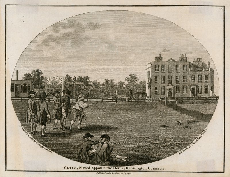 Juego de tejos en 1788, jugado frente a los Cuernos, Kennington Common de English School