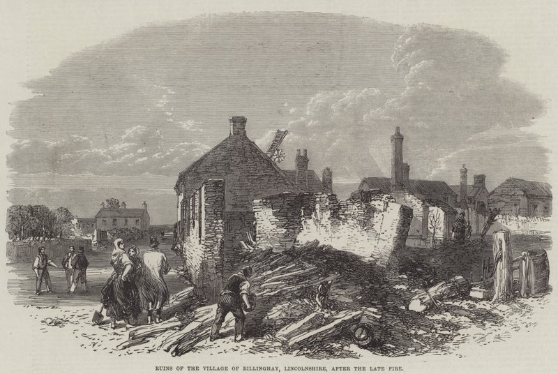 Ruinas del pueblo de Billinghay, Lincolnshire, después del reciente incendio de English School