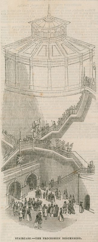 Escalera por la que descendió la procesión de English School