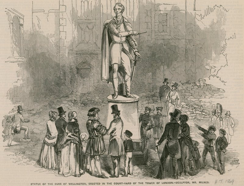 Estatua del Duque de Wellington, erigida en el patio de la Torre de Londres de English School