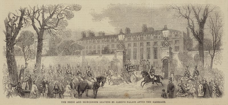 La novia y el novio saliendo del Palacio de St James después del matrimonio de English School