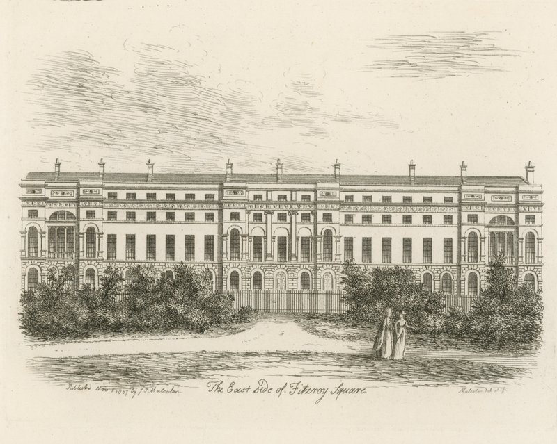 El lado este de Fitzroy Square de English School