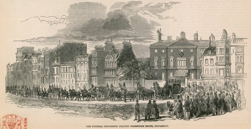 El cortejo fúnebre de SAR El Duque de Cambridge saliendo de Cambridge House, Piccadilly, Londres de English School