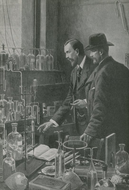 Dos grandes expertos en ciencia confieren de English School