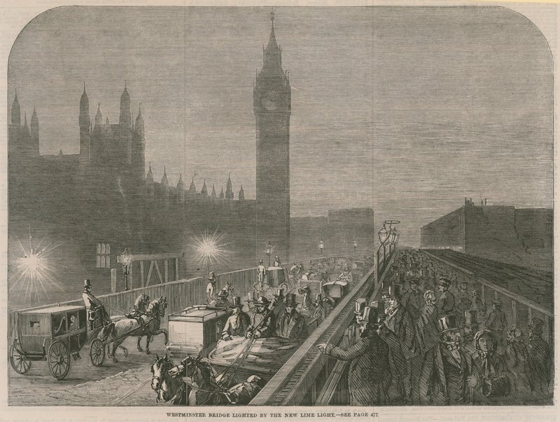 Puente de Westminster iluminado por la nueva luz de cal de English School