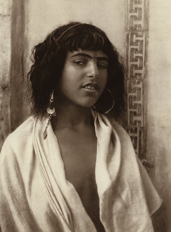 Argel, chica bereber (foto b/n) de European Photographer