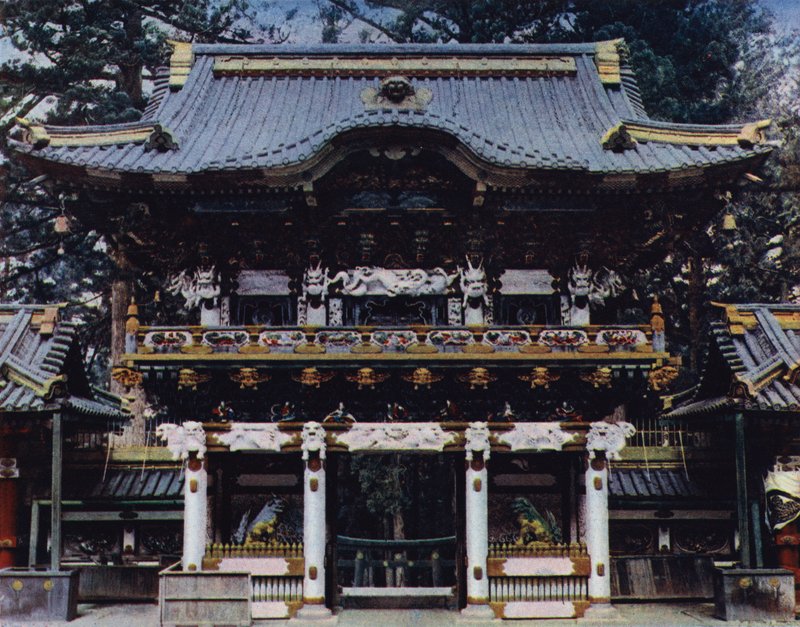 Nikko, Toshogu, Yomei-mon, desde dentro de European Photographer