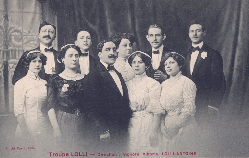 Vittoria Lolli-Antoine y la Troupe Lolli de European Photographer