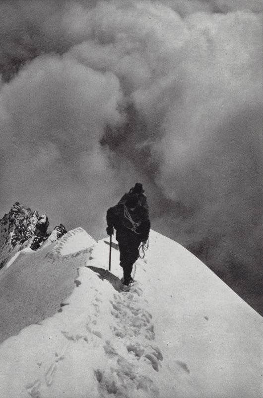 Los Alpes: Cruzando el Breithorn (foto b/n) de Francis Sydney Smythe