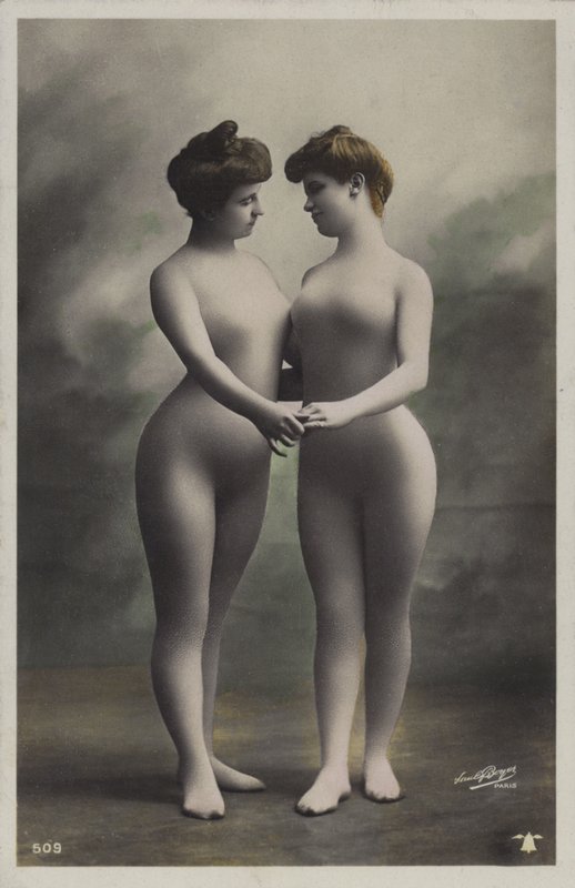 Dos mujeres en mallas de French Photographer