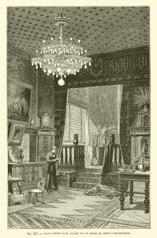Salón de Objetos de Arte Iluminado por una Araña de Lámparas de Incandescencia de French School