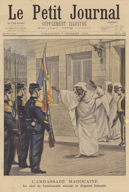 El jefe de la embajada marroquí en Francia saludando la bandera francesa de French School