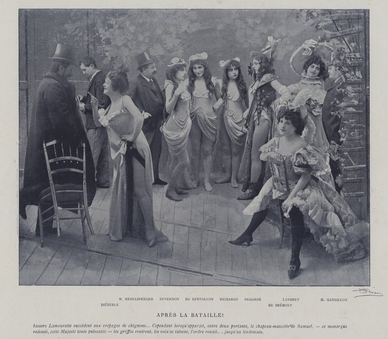 Actrices en el Théâtre des Variétés, París, después de una actuación de French Photographer
