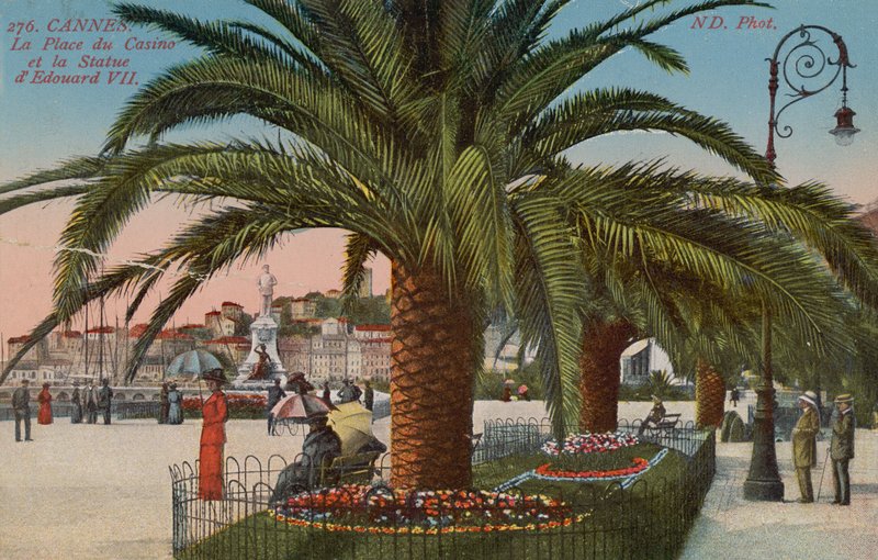 Cannes - Plaza del Casino y estatua del Rey Eduardo VII de Inglaterra de French Photographer
