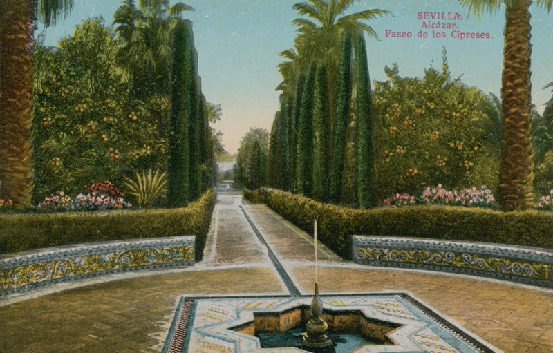 Paseo de los Cipreses, Alcázar, en Sevilla, España de French Photographer