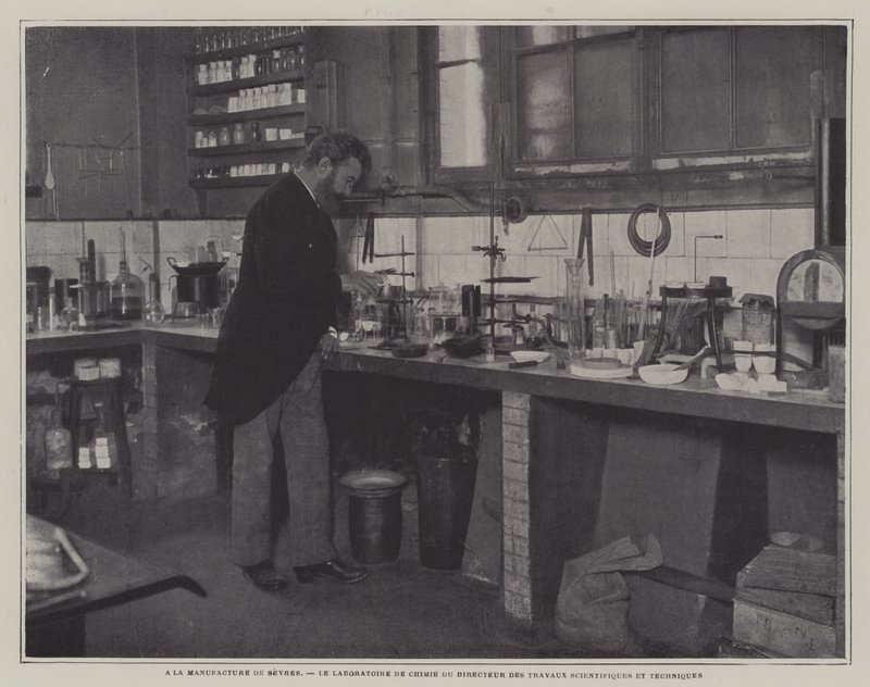 Director de Obras Científicas y Técnicas en el laboratorio de química en la fábrica de porcelana de Sèvres, Francia de French Photographer