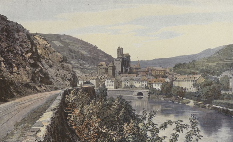 Estaing, Vista general, tomada aguas arriba del Lot de French Photographer