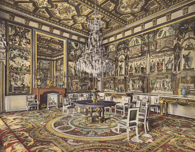 Fontainebleau: Apartamento Papal, Sala de Recepción (foto color) de French Photographer