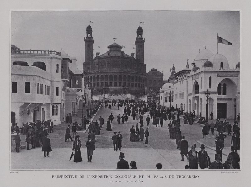 Pabellones coloniales franceses y el Palais du Trocadero vistos desde el Pont d