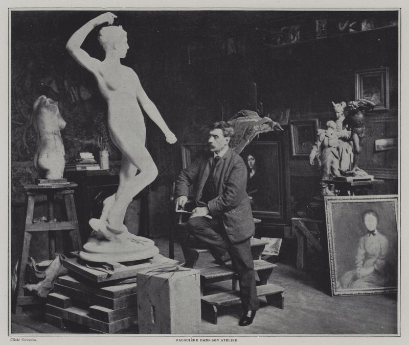 Pintor y escultor francés Alexandre Falguiere en su estudio (foto en blanco y negro) de French Photographer