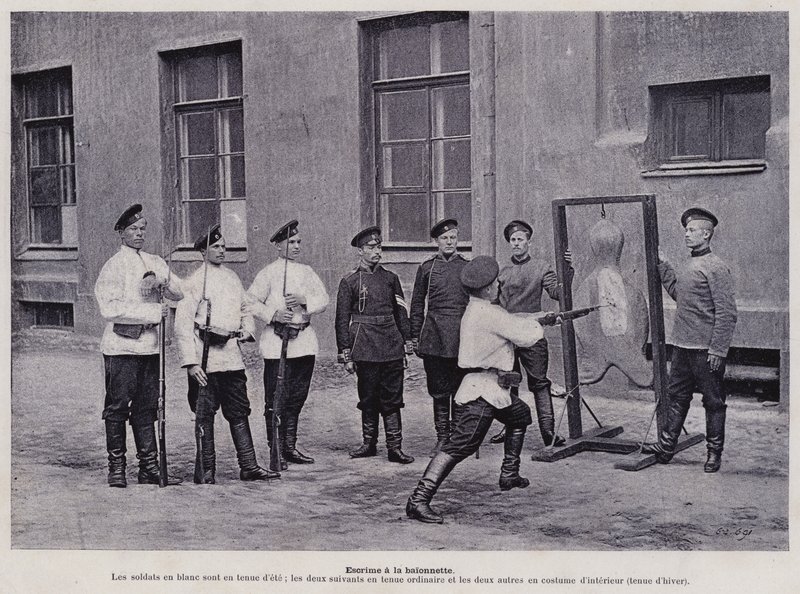 El ejército ruso: Esgrima con bayoneta de French Photographer