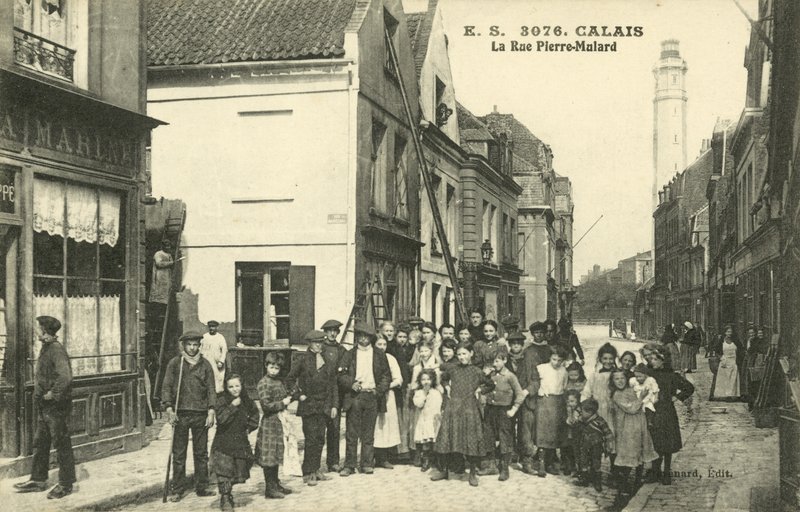 La Rue Pierre-Mulard, Calais de French Photographer
