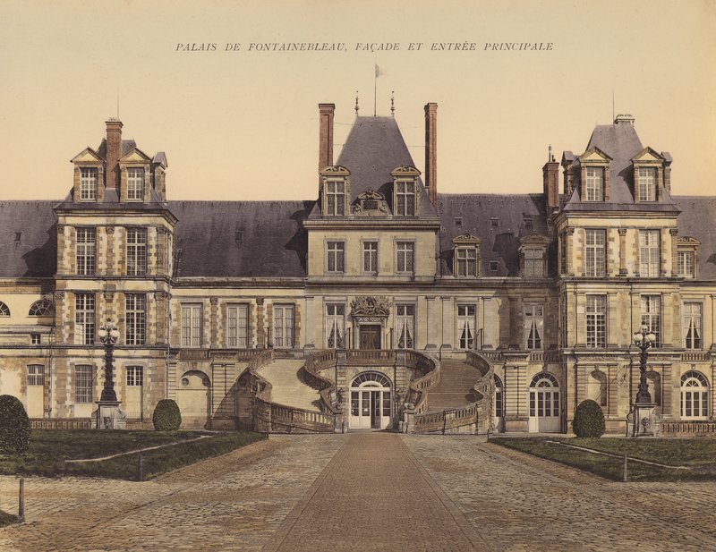 Palacio de Fontainebleau, fachada y entrada principal (foto en color) de French Photographer