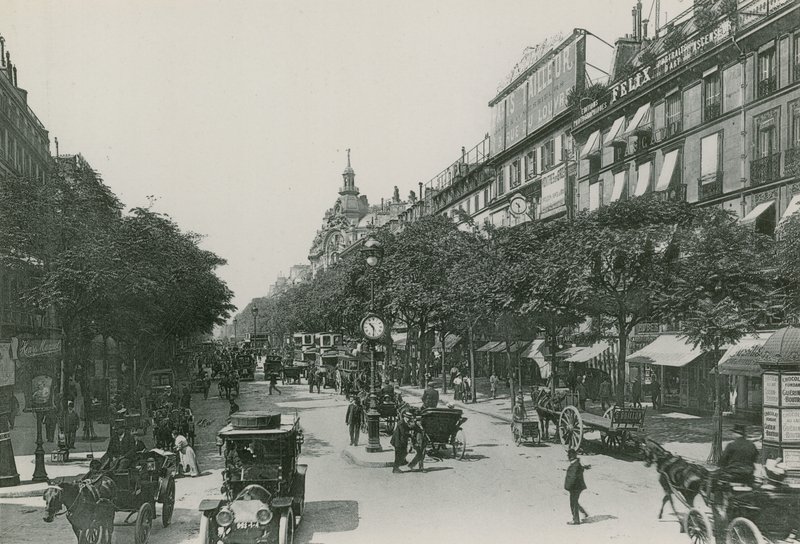 Perspective du Boulevard des Italiens de French Photographer