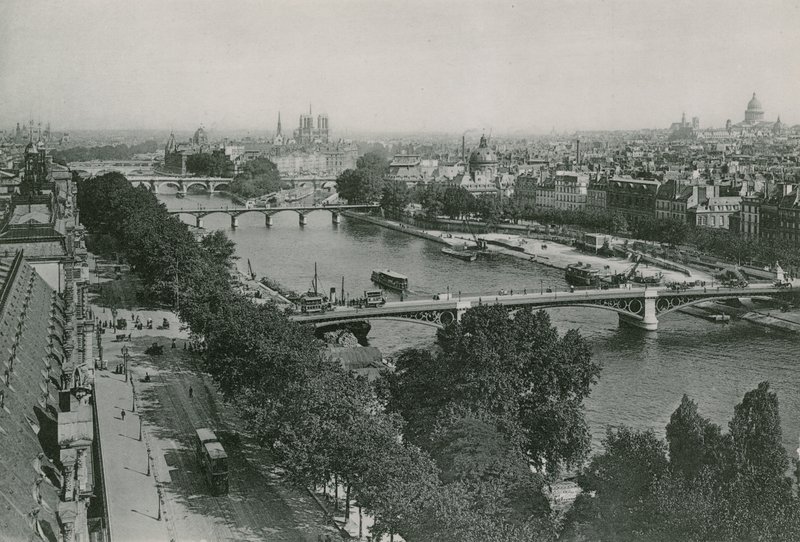 Perspective sur la Seine, vue prise du Pavillon de Flore de French Photographer