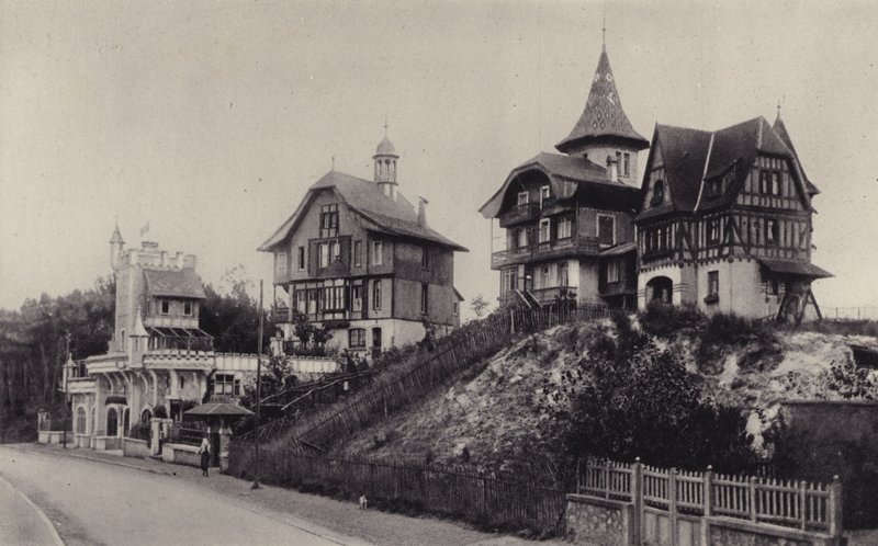El Pueblo Suizo y la calle Saint-Jean, Le Touquet, en 1893 de French Photographer
