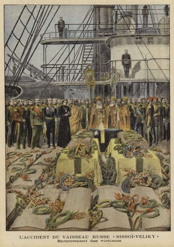 Funeral de las víctimas del accidente a bordo del acorazado ruso Sissoi Veliky, 1897 de French School