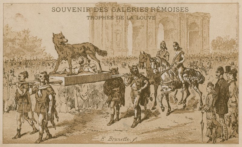 Procesión llevando el Trofeo de la Loba de French School
