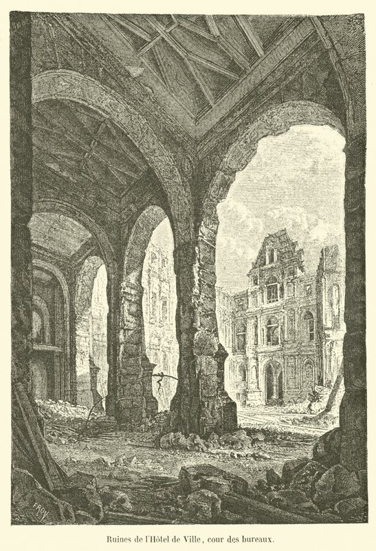 Ruinas del Hôtel de Ville, patio de las oficinas de French School