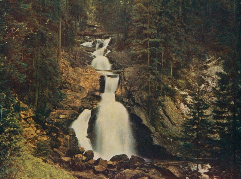 Cascadas de Triberg, Selva Negra, Alemania (foto en color) de German Photographer