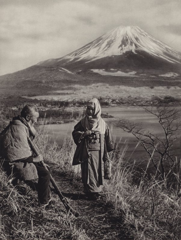 Japón en la década de 1920: Fuji, la montaña más sagrada de Japón de Herbert Ponting