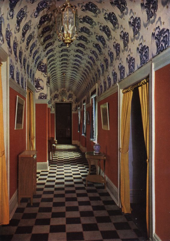 Corredor (litografia en color) de Hermann Gerson
